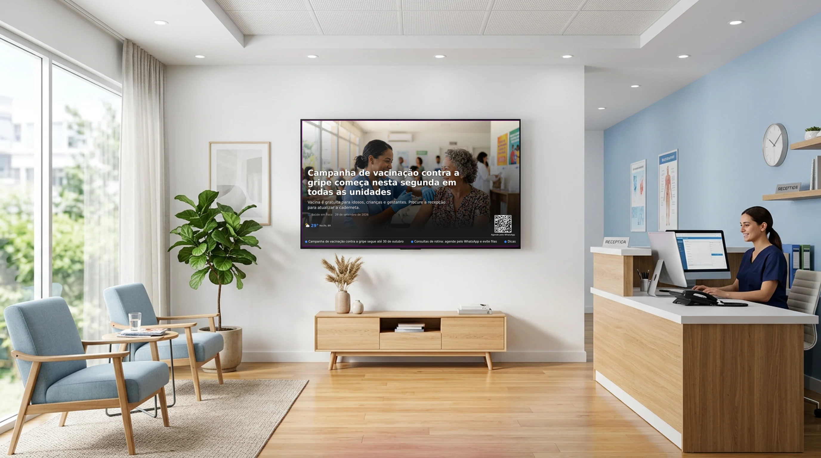 Sala de espera de clínica com TV exibindo notícia, clima, QR code para WhatsApp e ticker de avisos